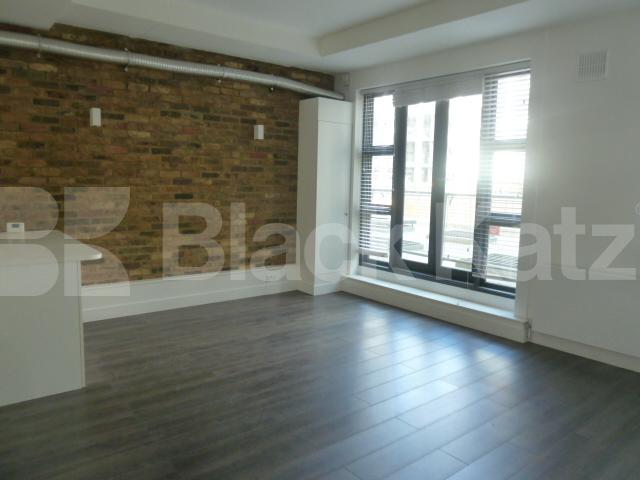 			STUNNING WAREHOUSE CONVERSION, 1 Bedroom, 1 bath, 1 reception Flat			 BRITANNIA LOFTS-BANNER STREET, CLERKENWELL-OLD STREET-SHOREDITCH