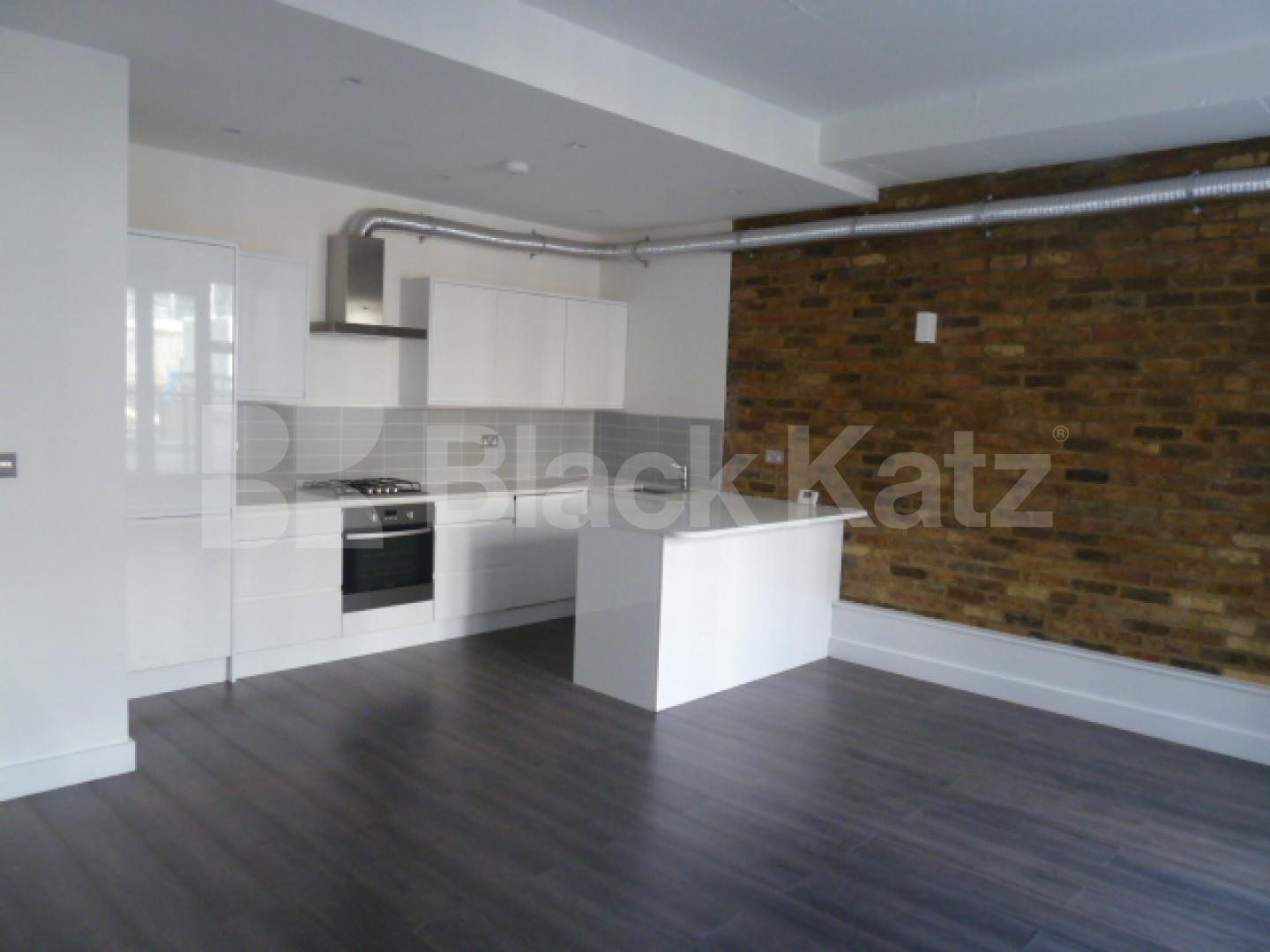 			STUNNING WAREHOUSE CONVERSION, 1 Bedroom, 1 bath, 1 reception Flat			 BRITANNIA LOFTS-BANNER STREET, CLERKENWELL-OLD STREET-SHOREDITCH