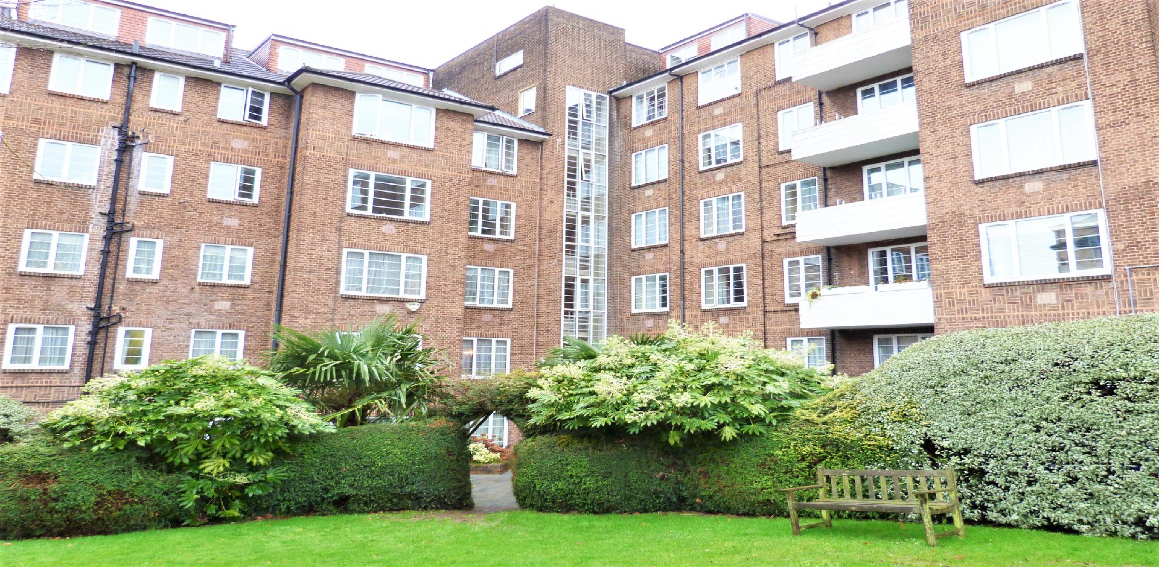 			HEATING and HOT WATER INCLUDED, 4 Bedroom, 1 bath, 1 reception Flat			 Finchley Road, GOLDERS GREEN/FINCHLEY ROAD NW3