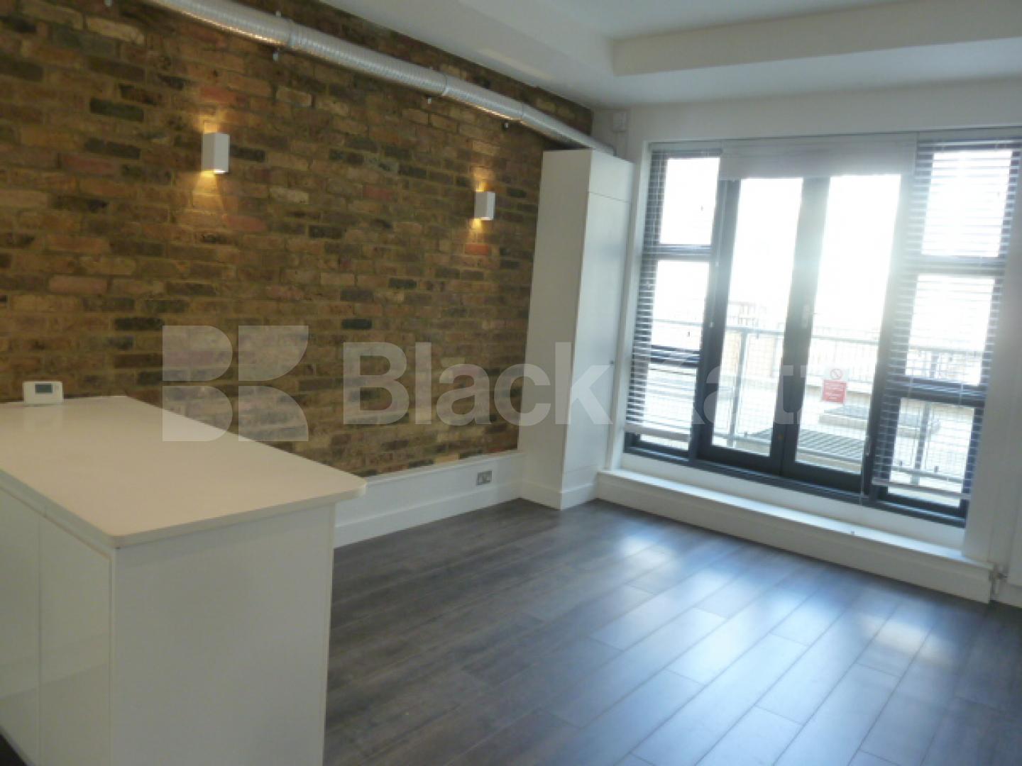 			STUNNING WAREHOUSE CONVERSION, 1 Bedroom, 1 bath, 1 reception Flat			 BRITANNIA LOFTS-BANNER STREET, CLERKENWELL-OLD STREET-SHOREDITCH