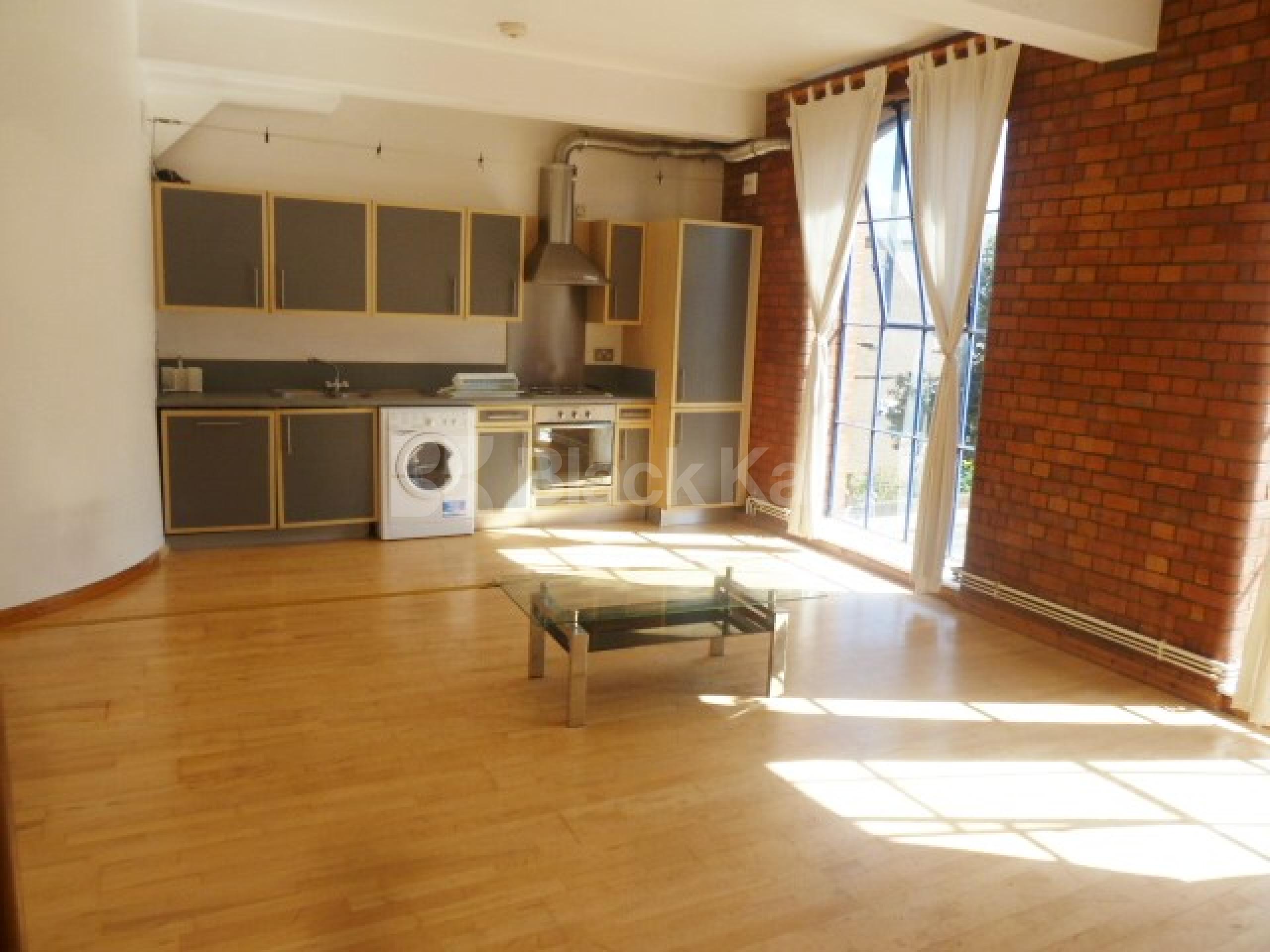 			WAREHOUSE CONVERSION, 2 Bedroom, 1 bath, 1 reception Flat			 Henshall Street, ISLINGTON/CANONBURY N1
