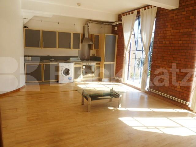 			WAREHOUSE CONVERSION, 2 Bedroom, 1 bath, 1 reception Flat			 Henshall Street, ISLINGTON/CANONBURY