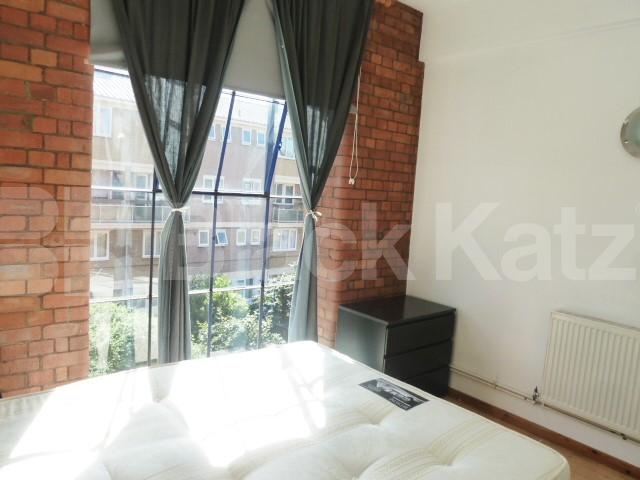 			WAREHOUSE CONVERSION, 2 Bedroom, 1 bath, 1 reception Flat			 Henshall Street, ISLINGTON/CANONBURY