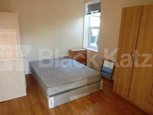 			2 Bedroom, 1 bath, 1 reception Flat			 North View Road, CROUCH END