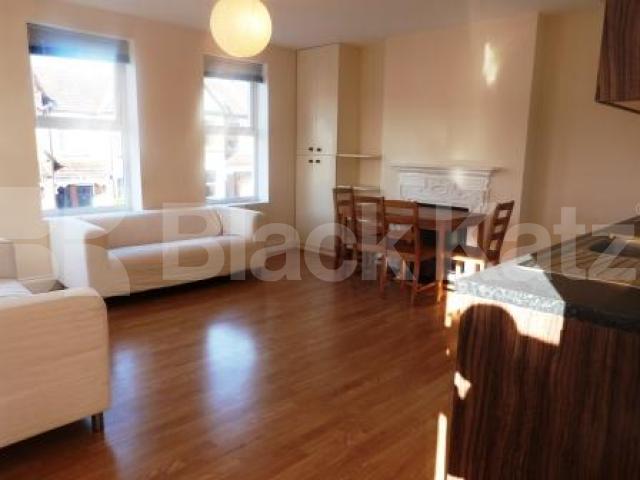 			2 Bedroom, 1 bath, 1 reception Flat			 North View Road, CROUCH END