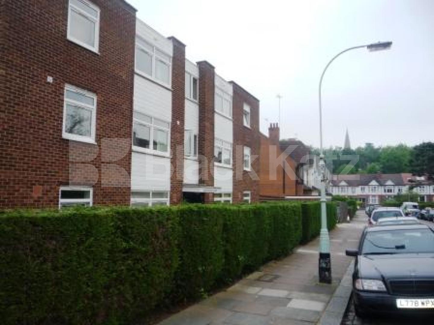 			2 Bedroom, 1 bath, 1 reception Flat			 Crouch Hall Road, CROUCH END