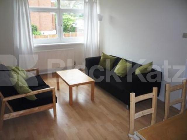 			2 Bedroom, 1 bath, 1 reception Flat			 Crouch Hall Road, CROUCH END