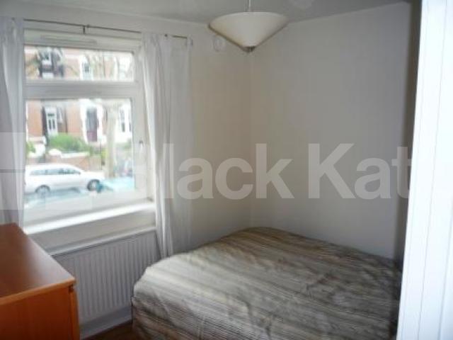 			2 Bedroom, 1 bath, 1 reception Flat			 Crouch Hall Road, CROUCH END