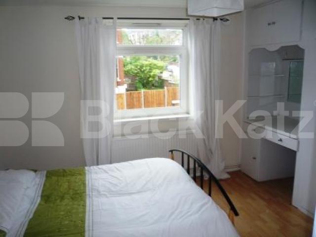 			2 Bedroom, 1 bath, 1 reception Flat			 Crouch Hall Road, CROUCH END
