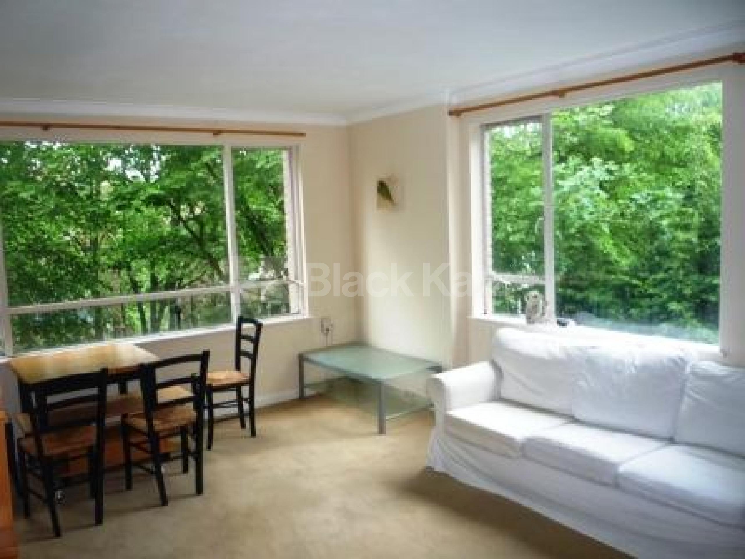 			LET, 1 Bedroom, 1 bath, 1 reception Flat			 Crescent Road, CROUCH END N8