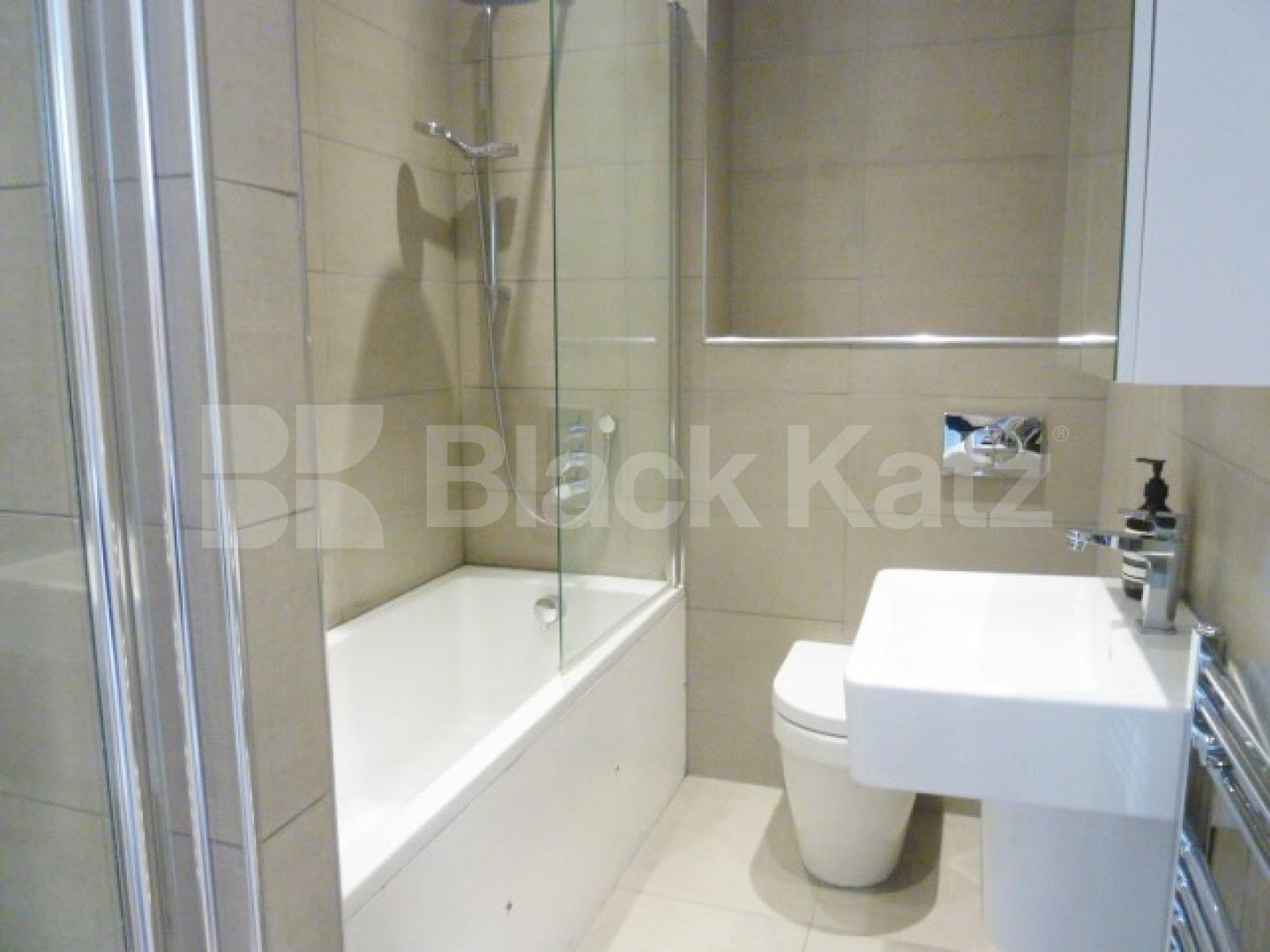 			WAREHOUSE CONVERSION IN ANGEL-OLD STREET-SHOREDITCH, 2 Bedroom, 1 bath, 1 reception Flat			 EAGLE HOUSE-EAGLE WHARF ROAD, ANGEL-OLD STREET-SHOREDITCH