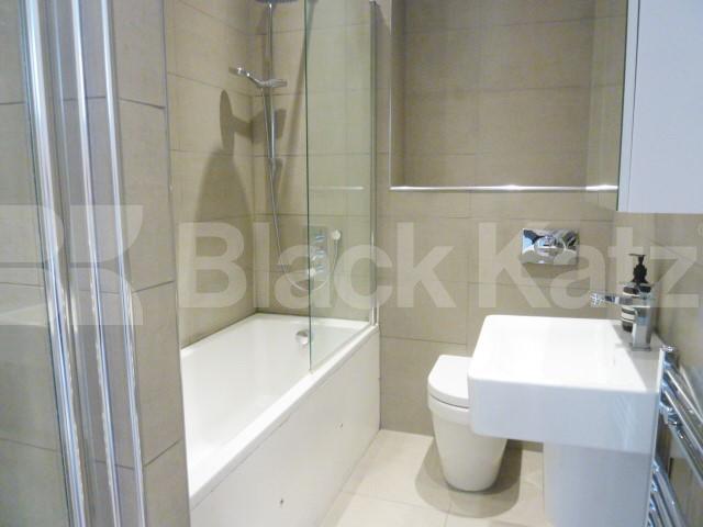 			WAREHOUSE CONVERSION IN ANGEL-OLD STREET-SHOREDITCH, 2 Bedroom, 1 bath, 1 reception Flat			 EAGLE HOUSE-EAGLE WHARF ROAD, ANGEL-OLD STREET-SHOREDITCH