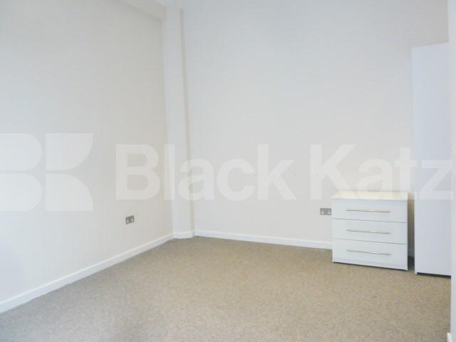 			WAREHOUSE CONVERSION IN ANGEL-OLD STREET-SHOREDITCH, 2 Bedroom, 1 bath, 1 reception Flat			 EAGLE HOUSE-EAGLE WHARF ROAD, ANGEL-OLD STREET-SHOREDITCH