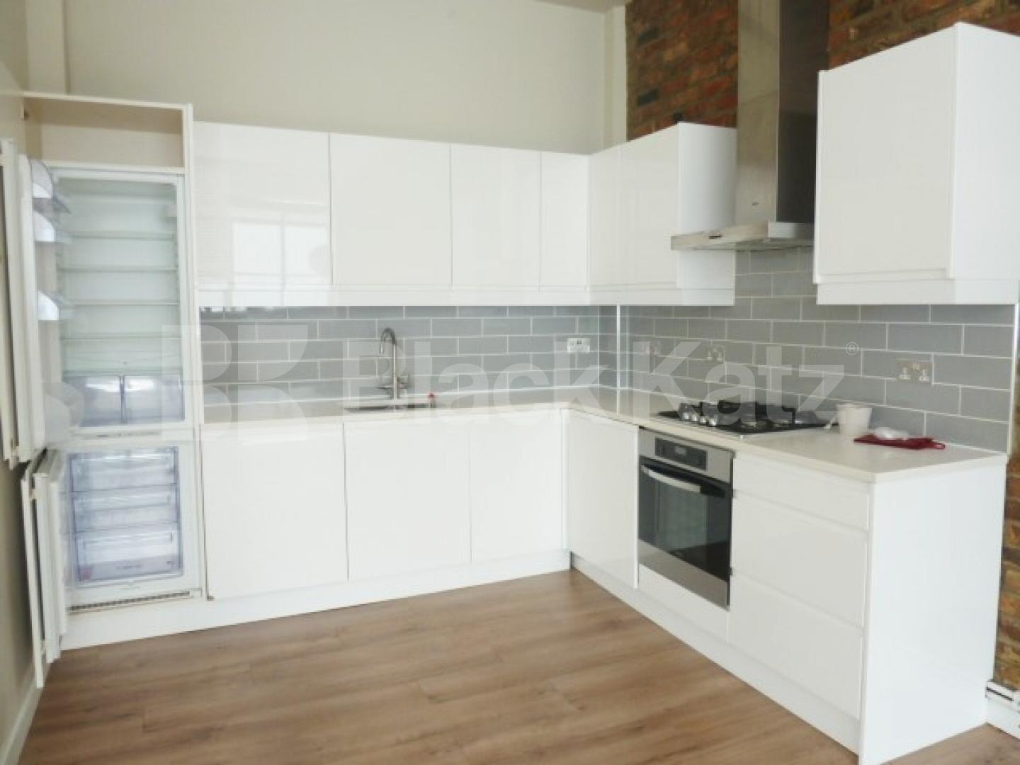 			WAREHOUSE CONVERSION IN ANGEL-OLD STREET-SHOREDITCH, 2 Bedroom, 1 bath, 1 reception Flat			 EAGLE HOUSE-EAGLE WHARF ROAD, ANGEL-OLD STREET-SHOREDITCH