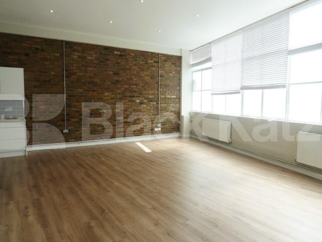 			WAREHOUSE CONVERSION IN ANGEL-OLD STREET-SHOREDITCH, 2 Bedroom, 1 bath, 1 reception Flat			 EAGLE HOUSE-EAGLE WHARF ROAD, ANGEL-OLD STREET-SHOREDITCH