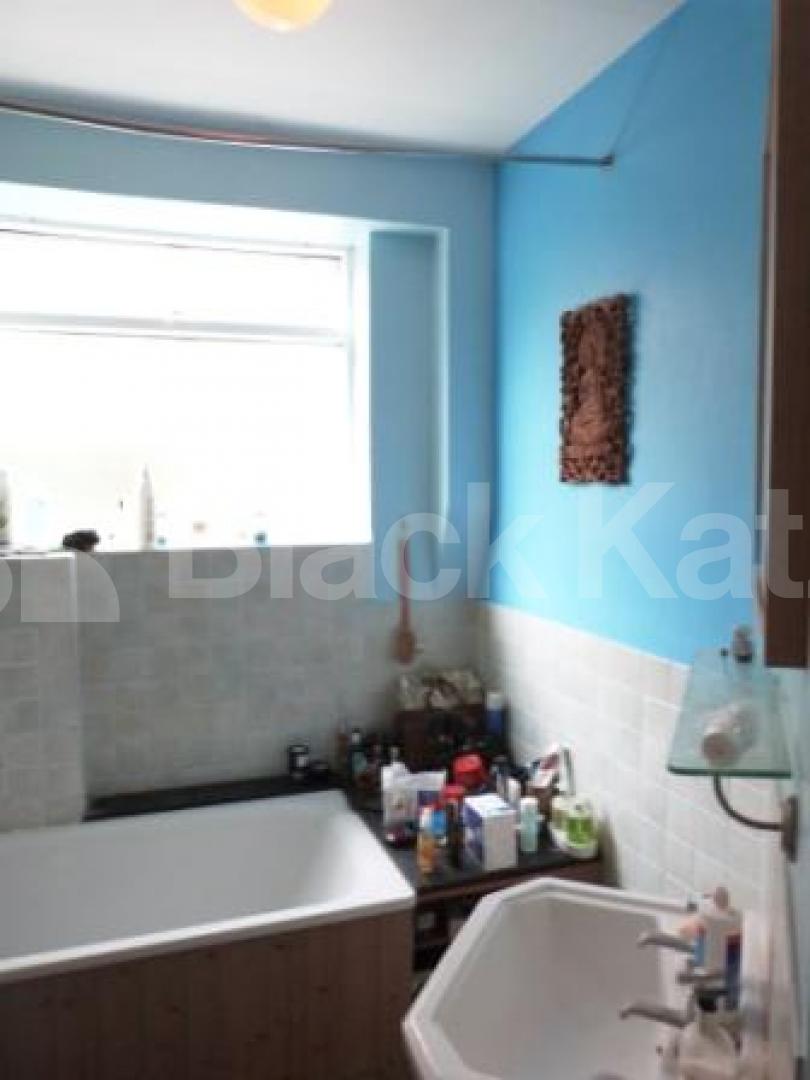 			GARDEN FLAT!, 1 Bedroom, 1 bath, 1 reception Ground Floor Flat			 Rathcoole Gardens, CROUCH END