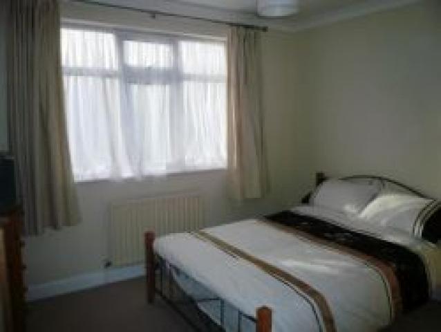 			2 Bedroom, 1 bath, 1 reception Flat			 Edgware Road, CRICKLEWOOD/WILLESDEN GREEN