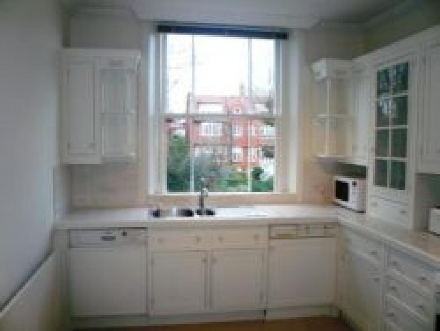 			NEW INSTRUCTION, 3 Bedroom, 1 bath, 1 reception Flat			 Fellows Road, BELSIZE PARK/SWISS COTTAGE