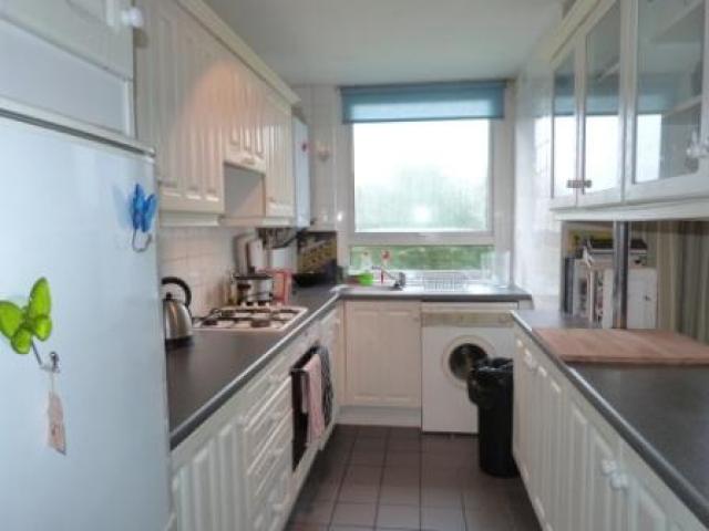 			NEW INSTRUCTION!, 3 Bedroom, 1 bath, 1 reception Flat			 Great North Road, EAST FINCHLEY