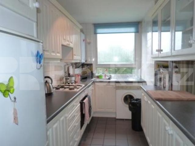 			EARLY VIEWINGS ADVISED!, 3 Bedroom, 1 bath, 1 reception Flat			 Great North Road, East Finchley