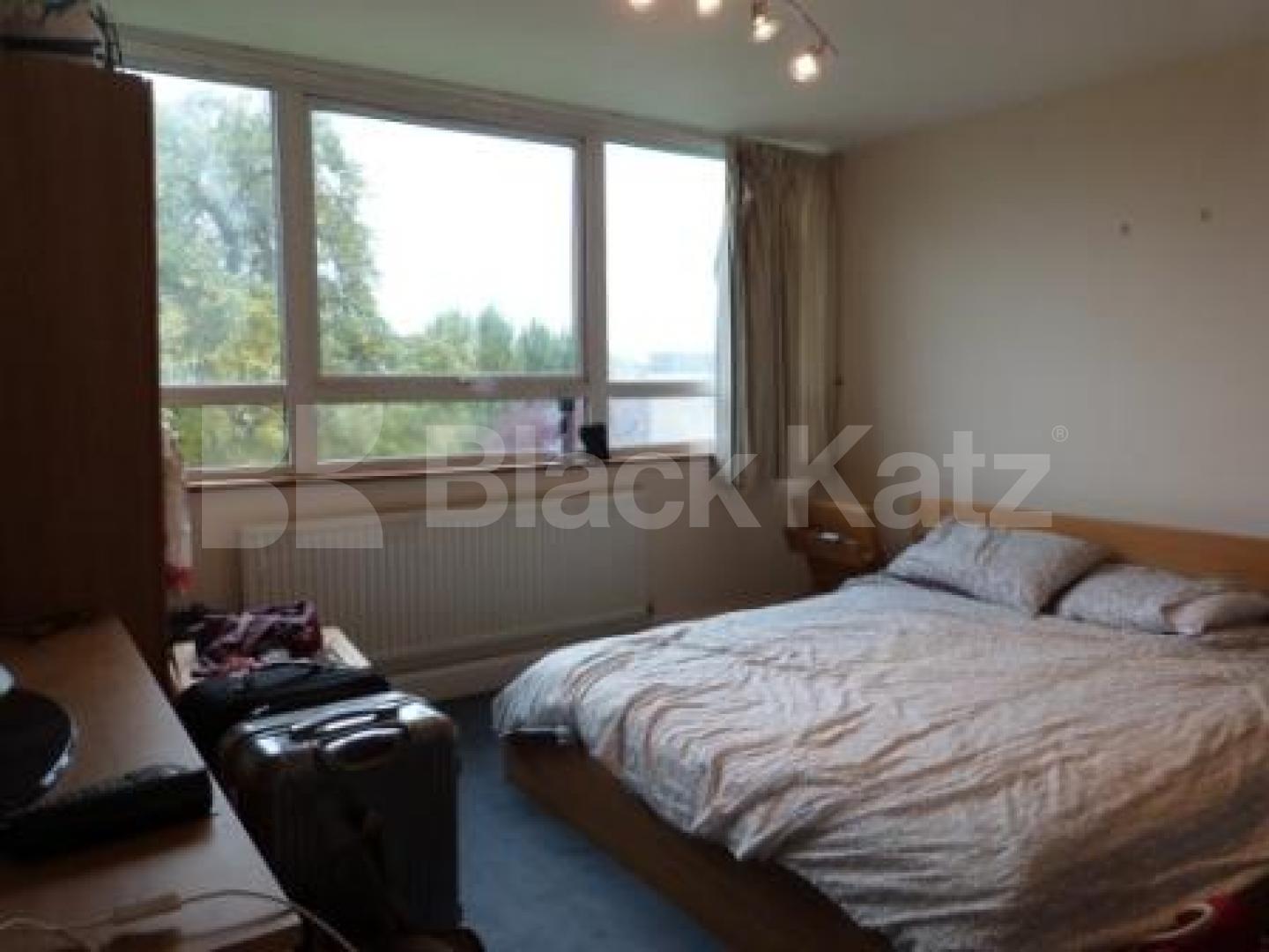 			EARLY VIEWINGS ADVISED!, 3 Bedroom, 1 bath, 1 reception Flat			 Great North Road, East Finchley