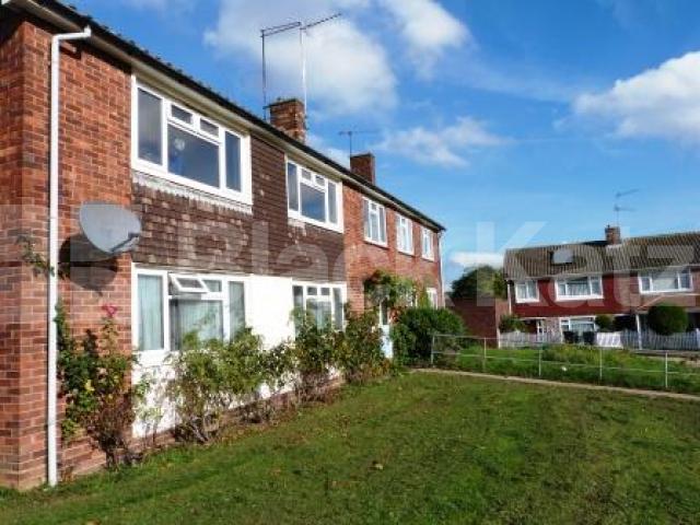 			BRAND NEW REFURBISHMENT!! EARLY VIEWINGS STRONGLY ADVISED!!N10, 2 Bedroom, 1 bath, 1 reception Flat			 Martins Walk, Muswell Hill