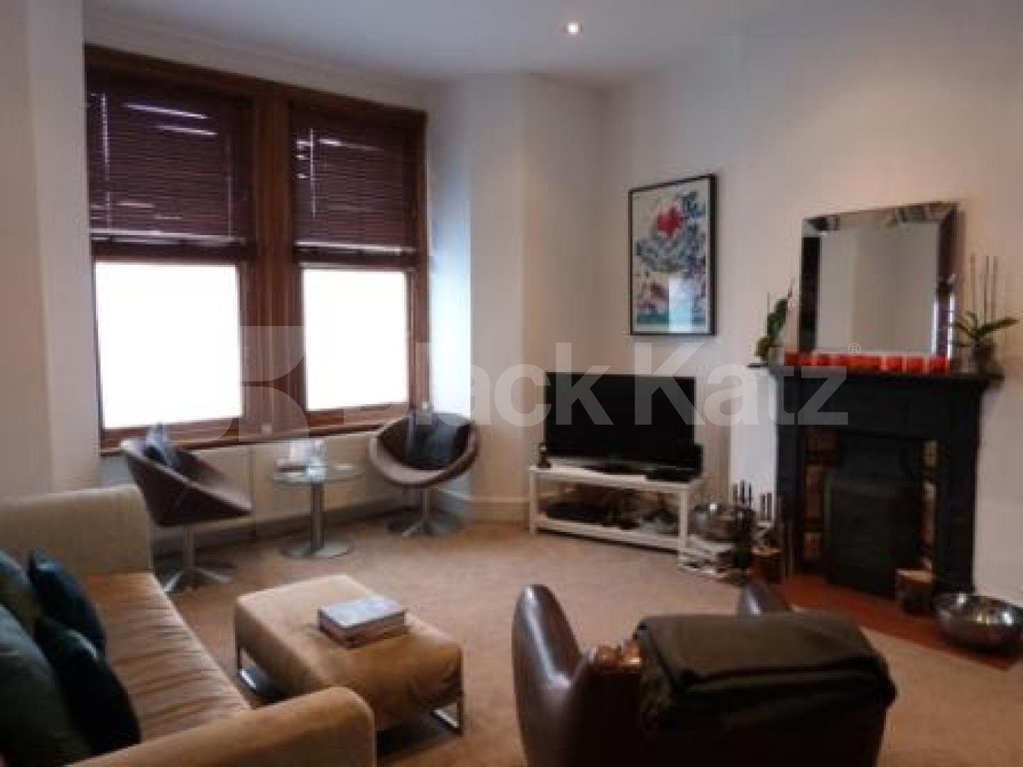 			MUST SEE, 3 Bedroom, 1 bath, 1 reception Flat			 Womersley Road, Crouch End