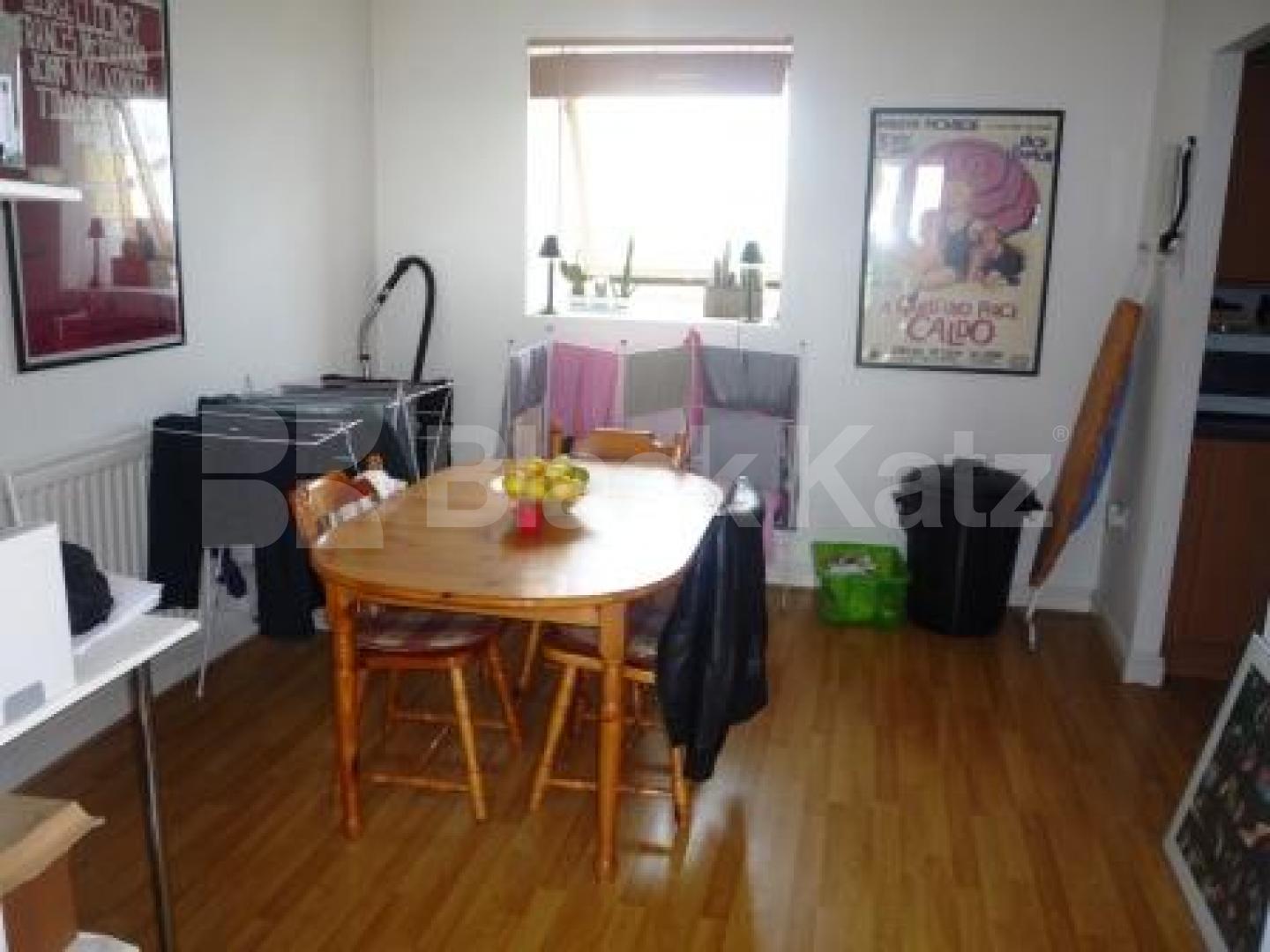 			2 Bedroom, 1 bath, 1 reception Penthouse			 Winkfield Road, WOOD GREEN