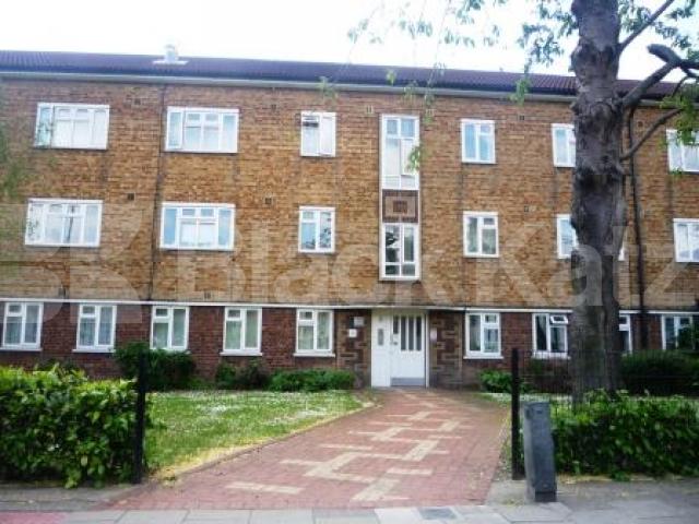 			3 Bedroom, 1 bath, 1 reception Flat			 Lordship Lane, WOOD GREEN