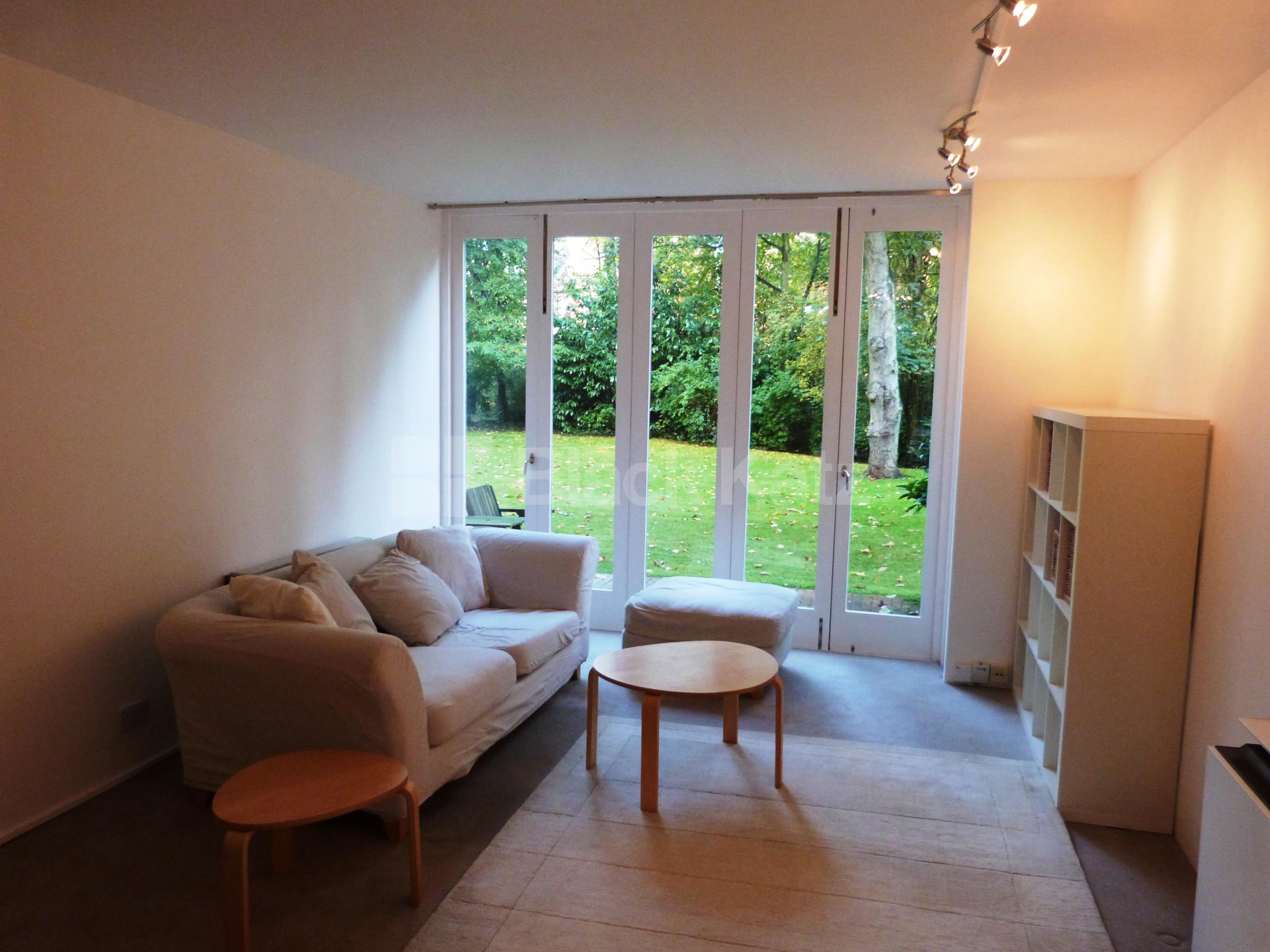 			2 Bedroom, 1 bath, 1 reception Flat			 Crescent Road, Crouch End N8