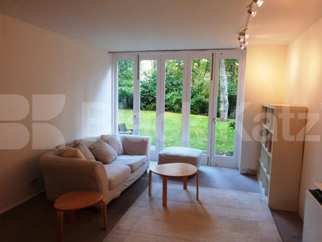 			2 Bedroom, 1 bath, 1 reception Flat			 Crescent Road, Crouch End