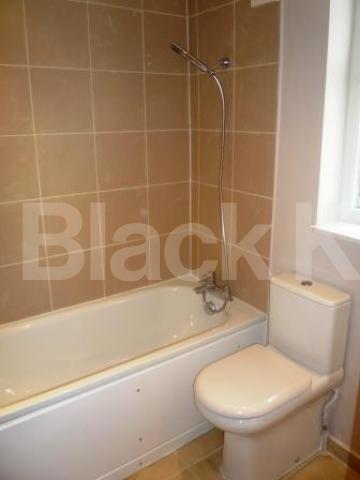 			2 Bedroom, 1 bath, 1 reception Flat			 Hornsey Park Road, Hornsey