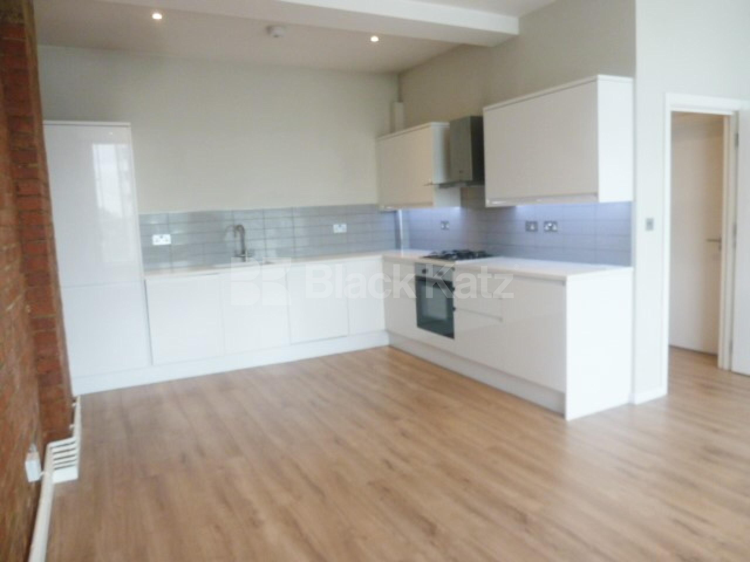 			STUNNING WAREHOUSE CONVERSION, 1 Bedroom, 1 bath, 1 reception Flat			 ABILITY PLAZA-KINGSLAND ROAD, DALSTON/HAGGERSTON E8