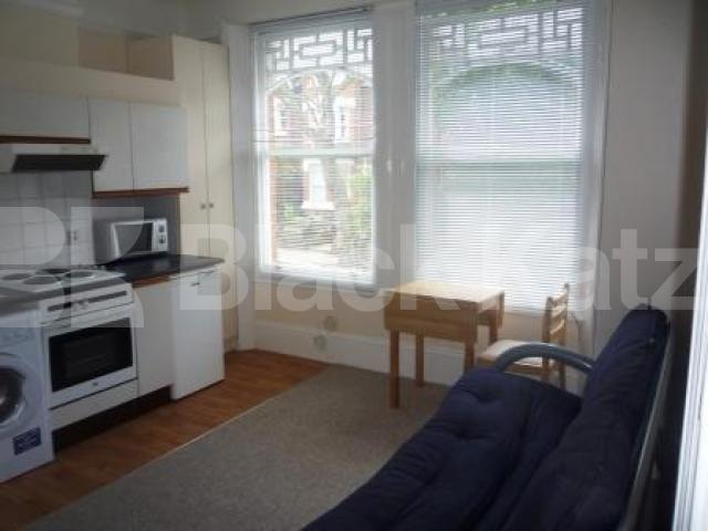 			Studio Apartment, 1 bath, 1 reception Studio			 Crouch Hill, CROUCH END