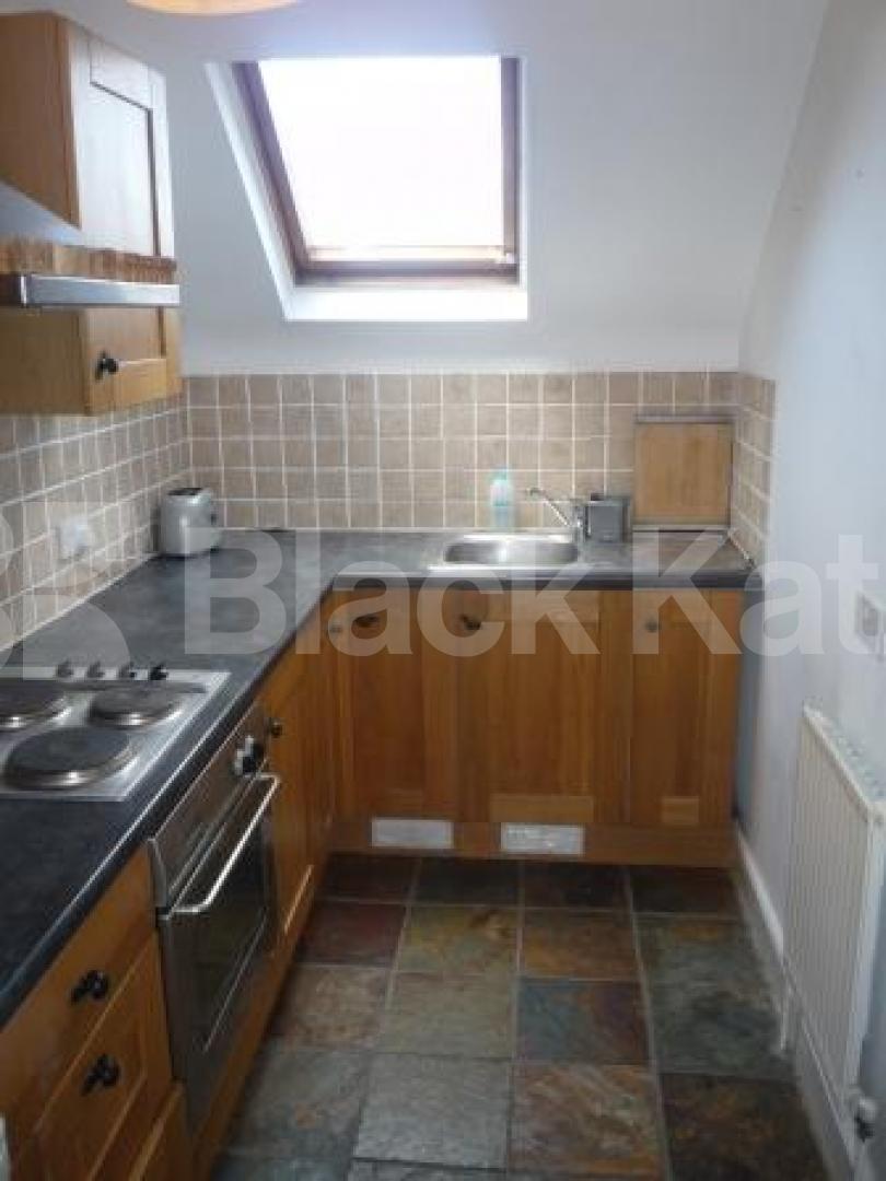 			LET!, 1 Bedroom, 1 bath, 1 reception Flat			 Ferrestone Road, CROUCH END