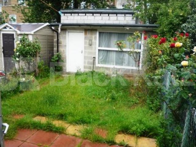 			GREAT HOUSE!, 5 Bedroom, 1 bath, 1 reception House			 Sydney Road, HARRINGAY LADDER