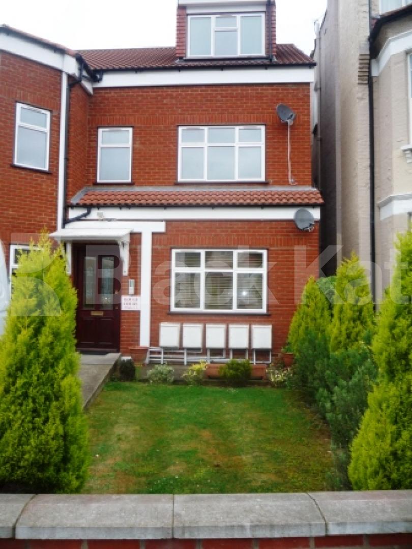 			1 Bedroom, 1 bath, 1 reception Flat			 WOODSIDE GROVE, WOODSIDE PARK