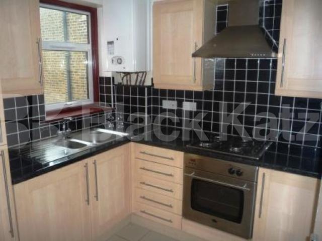 			1 Bedroom, 1 bath, 1 reception Flat			 WOODSIDE GROVE, WOODSIDE PARK