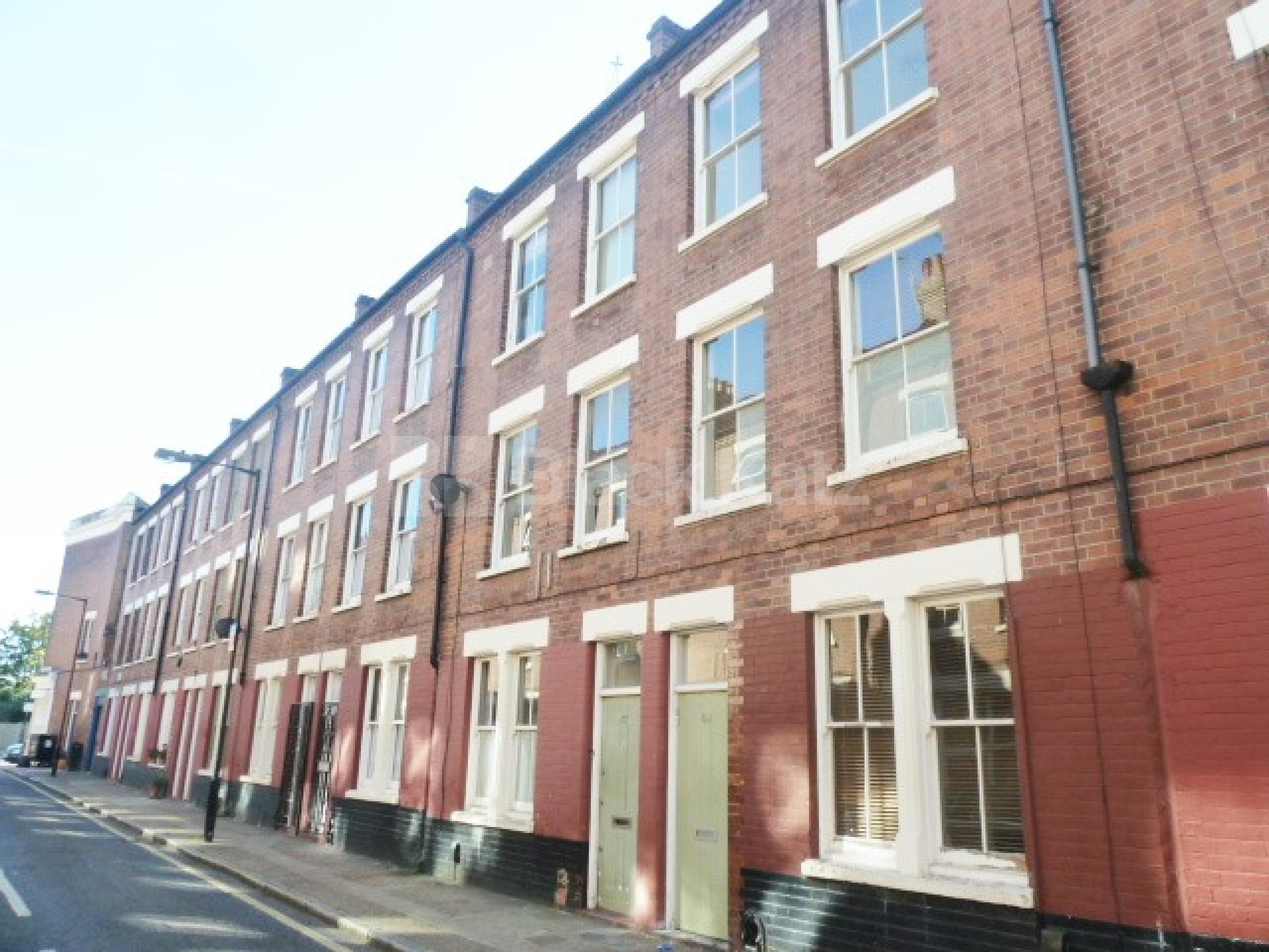 			4 BEDROOM TERRACED HOUSE WITH PRIVATE GARDEN, 4 Bedroom, 1 bath, 1 reception Terraced House			 CANROBERT STREET, BETHNAL GREEN-HACKNEY E2