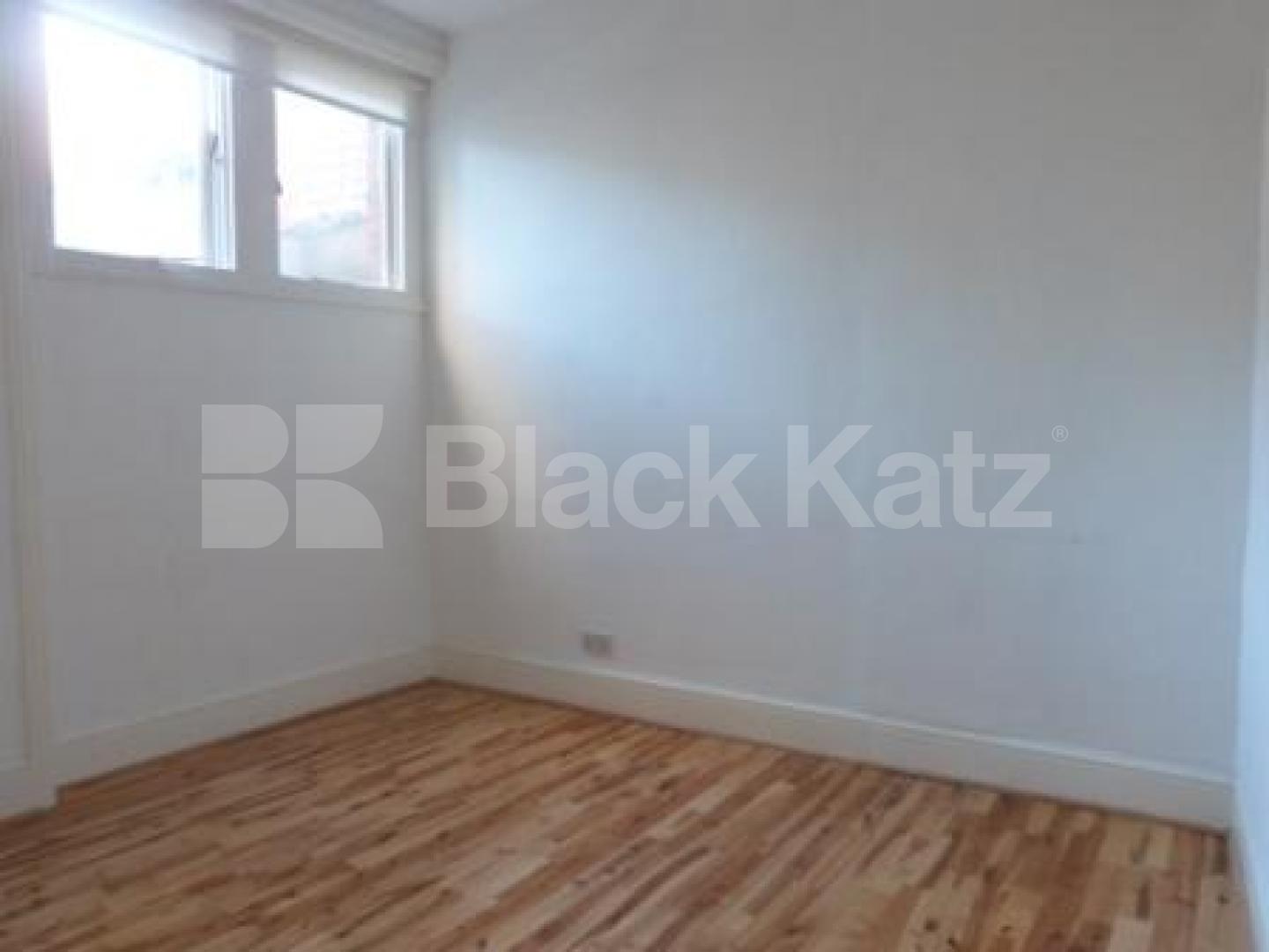			1 MONTH DEPOSIT, 2 Bedroom, 1 bath, 1 reception Flat			 Middle Lane, Crouch End