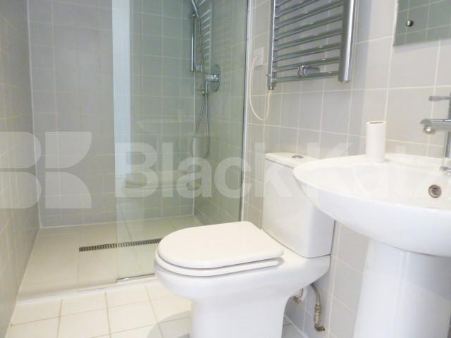 			4 BEDROOM TERRACED HOUSE WITH PRIVATE GARDEN, 4 Bedroom, 1 bath, 1 reception Terraced House			 CANROBERT STREET, BETHNAL GREEN-HACKNEY