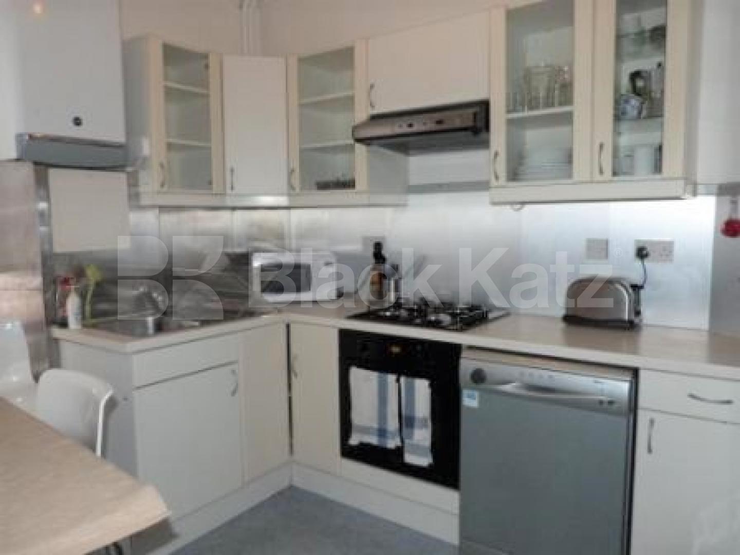 			NEW INSTRUCTION!, 2 Bedroom, 1 bath, 1 reception Flat			 Muswell Hill Broadway, Muswell Hill