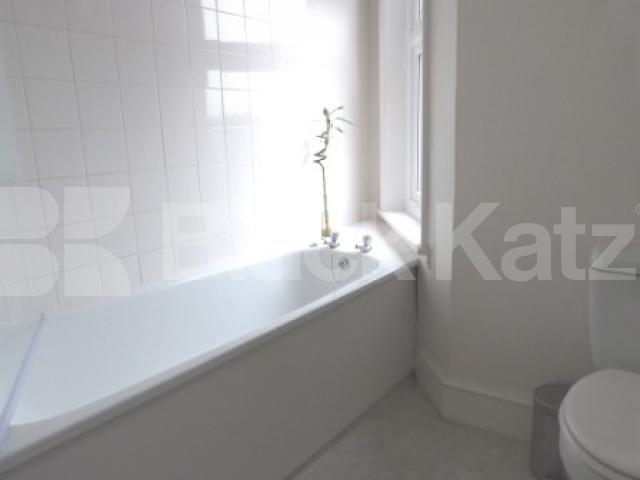 			NEW INSTRUCTION!, 2 Bedroom, 1 bath, 1 reception Flat			 Muswell Hill Broadway, Muswell Hill