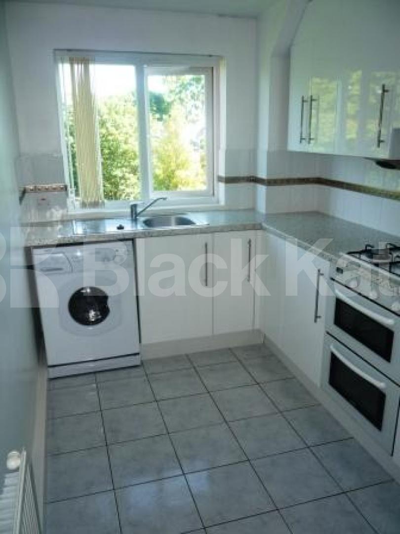 			EXCELLENT PROPERTY!, 2 Bedroom, 1 bath, 1 reception Flat			 Hornsey Lane, HIGHGATE