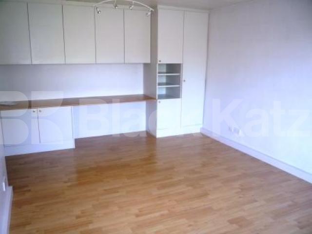 			EXCELLENT PROPERTY!, 2 Bedroom, 1 bath, 1 reception Flat			 Hornsey Lane, HIGHGATE
