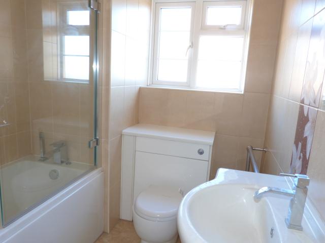 			4 Bedroom, 1 bath, 1 reception Flat			 Adelaide Road, SWISS COTTAGE