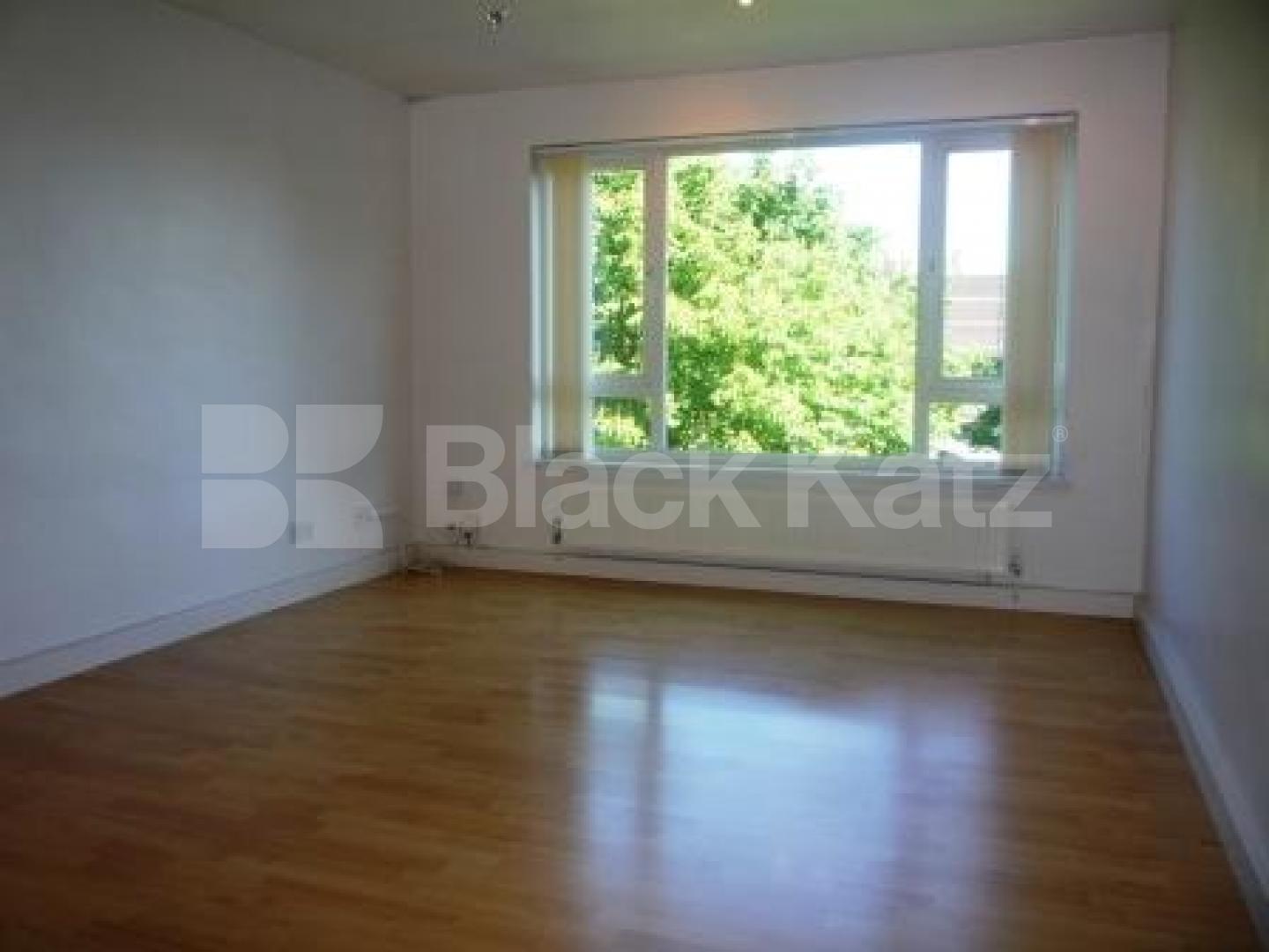 			EXCELLENT PROPERTY!, 2 Bedroom, 1 bath, 1 reception Flat			 Hornsey Lane, HIGHGATE