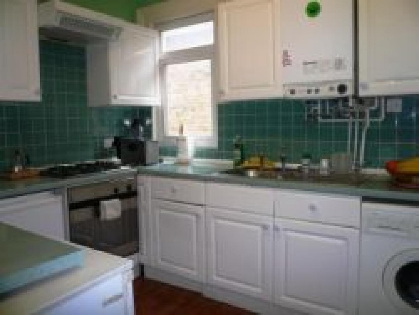 			3 Bedroom, 1 bath, 1 reception Flat			 Sellons Ave, WILLESDEN