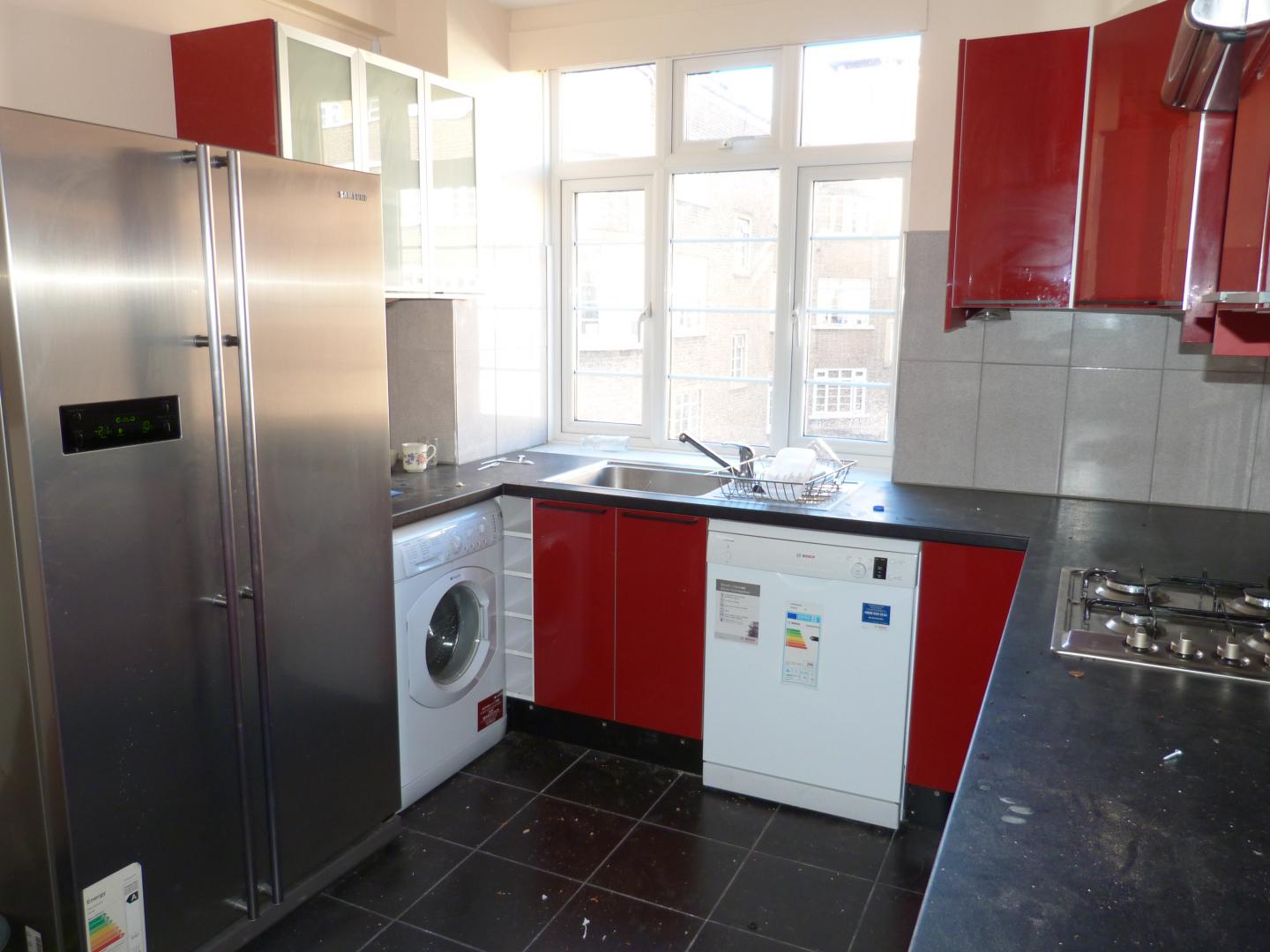 			4 Bedroom, 1 bath, 1 reception Flat			 Adelaide Road, SWISS COTTAGE