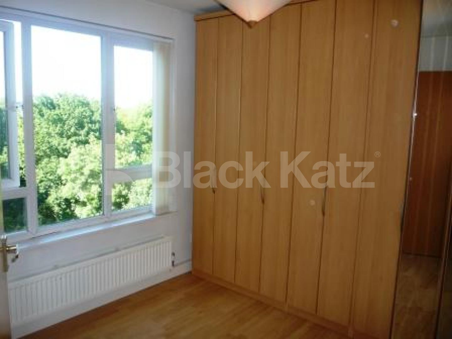 			EXCELLENT PROPERTY!, 2 Bedroom, 1 bath, 1 reception Flat			 Hornsey Lane, HIGHGATE